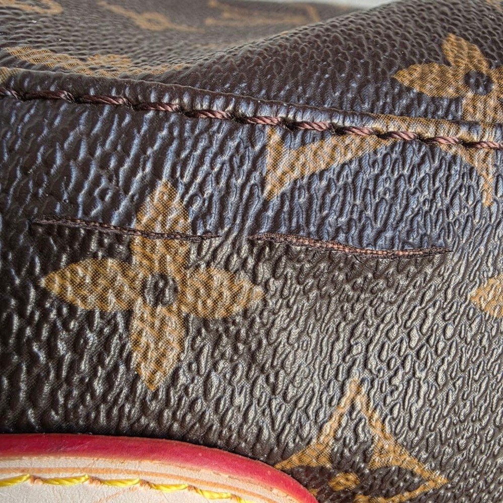 Authentic Louis Vuitton Monogram Bosphore Backpack – Made in France (2009) - Picture 14 of 15